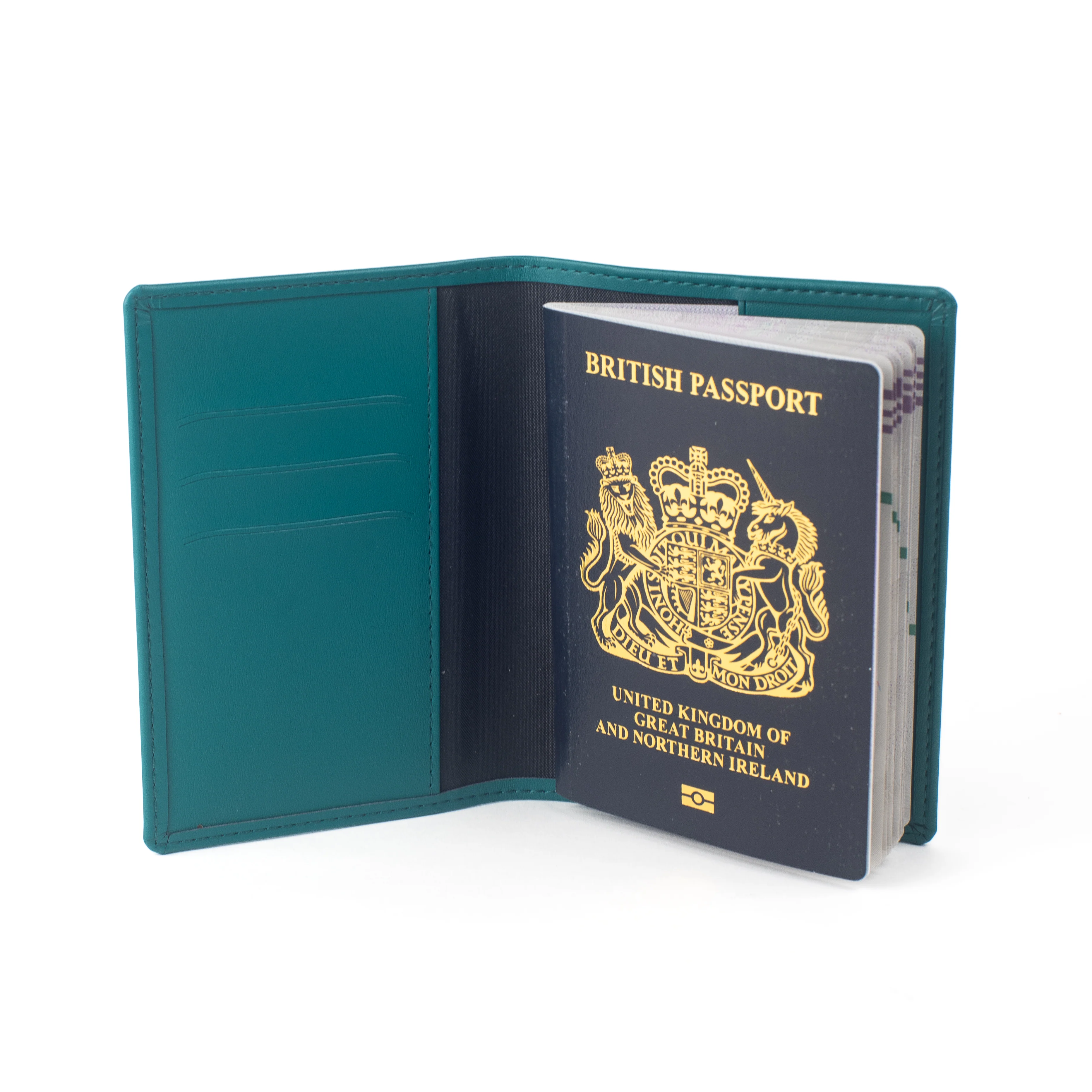 Lost & Found Paddington Passport Holder - Image 4